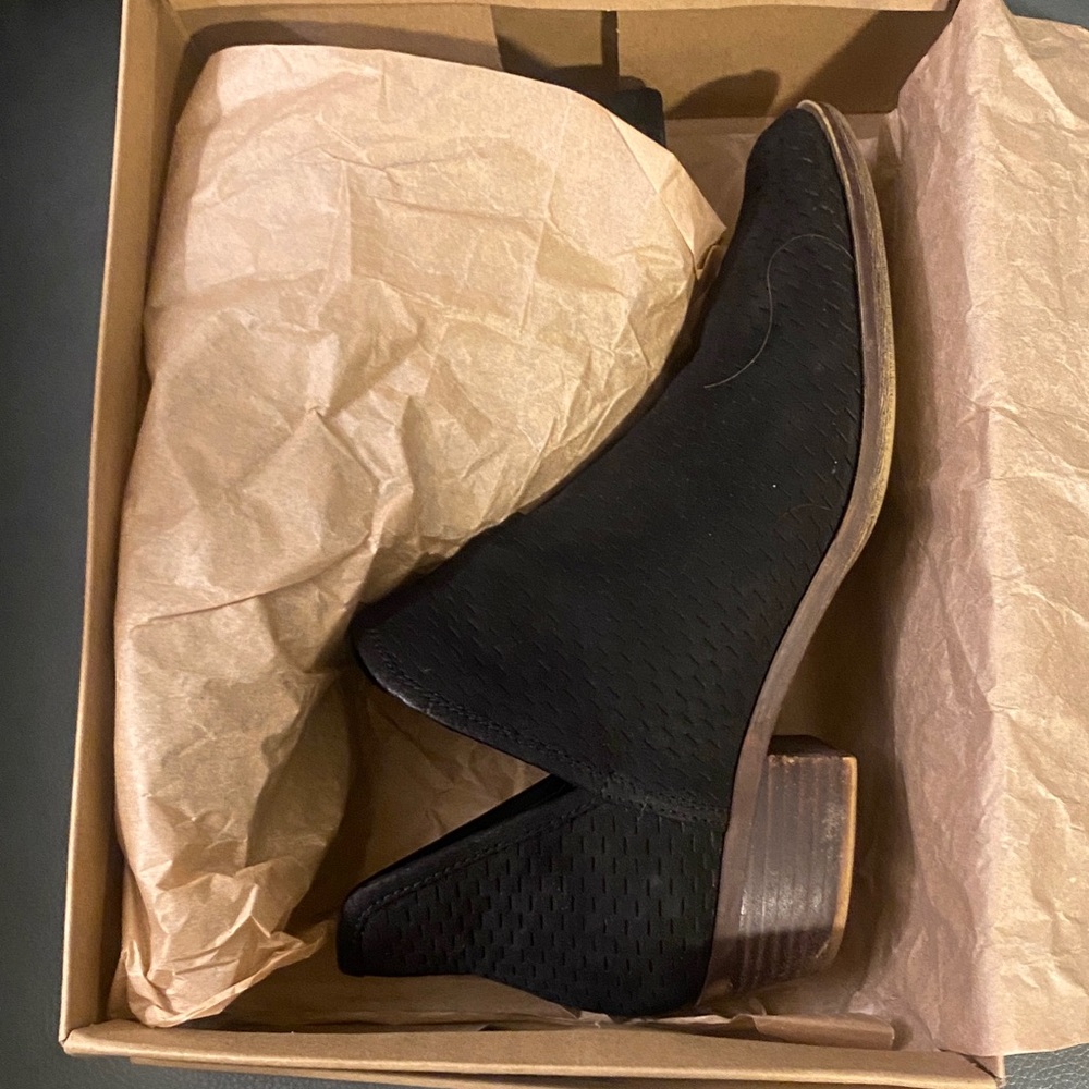 Lucky Brand Black suede Ankle Booties